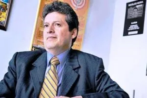 Alirio Uribe Muñoz, antiguo terroristas del M-19. Hoy presidente del Colectivo de Abogados Alvear Restrepo
