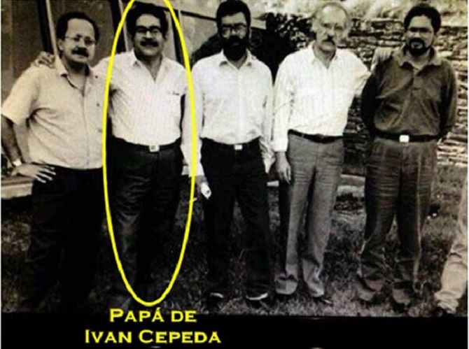 Manuel Cepeda, de la UP, con los cabecillas de las FARC