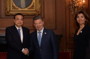 Santos 1er ministro chino  Li Keqiang y angela holguin