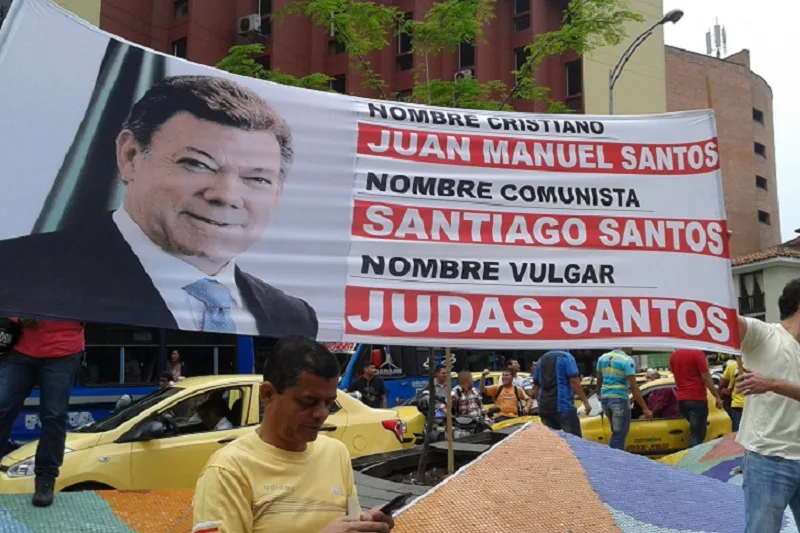 MONUMENTAL MARCHA CONTRA JUAN MANUEL SANTOS Y LOS NARCOTERRORISTAS