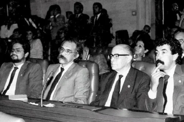 Ivan Marquez, Motta, Gilberto Vieira y Bernardo Jaramillo Ossa en el Congreso