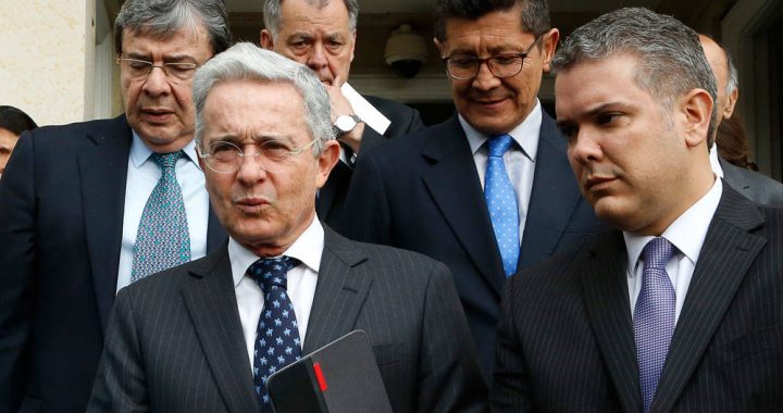 Uribe defiende a Duque de los señalamientos de Trump