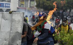 cali-colombia-escenario-fuertes-protestas_0_22_1024_637